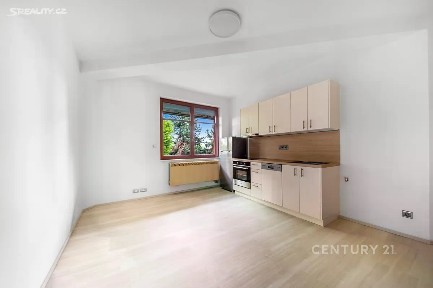 Pronájem bytu 2+kk 54 m² Pražská, Praha - Hostivař