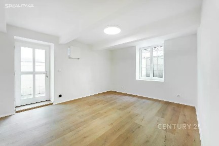 Prodej bytu 2+1 62 m² Velvarská, Praha - Dejvice