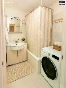 Pronájem bytu 1+kk 30 m² Božetická, Praha - Modřany