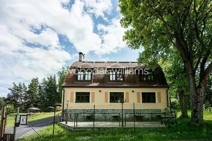 Prodej ubytovacího zařízení 800 m²