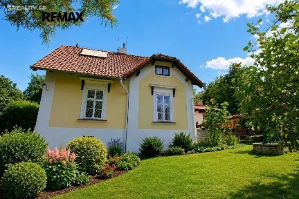 Prodej rodinného domu 230 m², pozemek 4228 m² Poustka, Praha - Lysolaje
