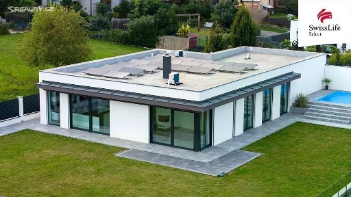 Prodej rodinného domu 280 m², pozemek 1061 m²