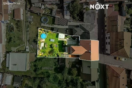 Prodej rodinného domu 383 m², pozemek 595 m²