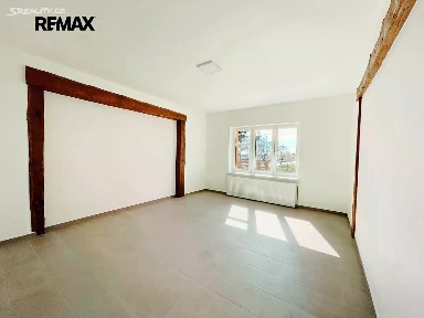Pronájem bytu 1+kk 29 m² Lety