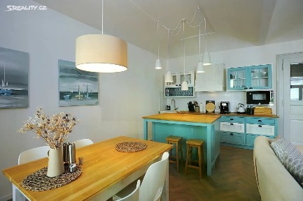 Prodej bytu 2+kk 84 m² Kaprova, Praha - Staré Město