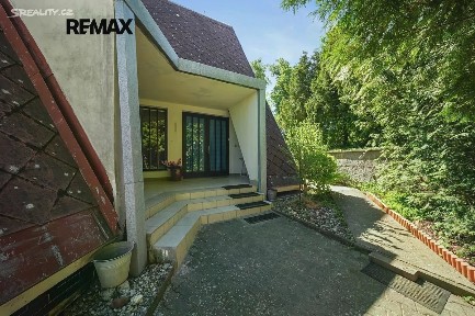 Prodej rodinného domu 270 m², pozemek 1152 m²