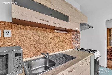 Pronájem bytu 3+1 80 m² Formánkova, Hradec Králové - Moravské Předměstí
