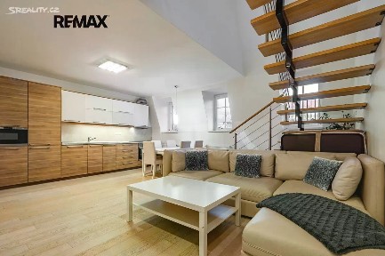 Pronájem bytu 4+kk 118 m² Bulharská, Karlovy Vary