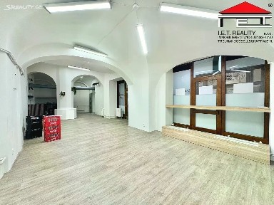Pronájem obchodního prostoru 127 m²