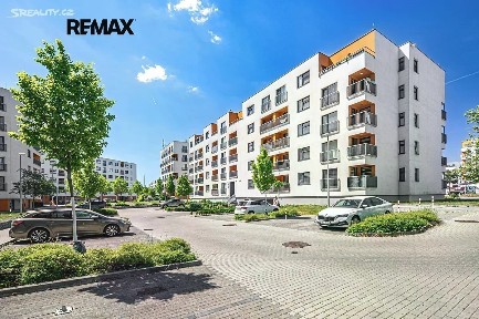 Prodej bytu 2+kk 48 m² Jindřicha Bubeníčka, Praha - Uhříněves