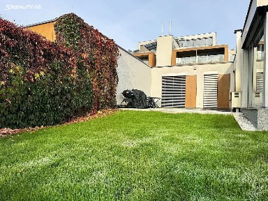 Prodej bytu 4+kk 135 m² Mezitraťová, Praha