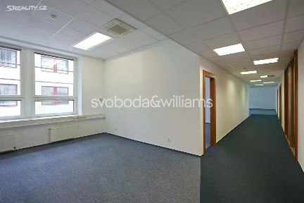 Pronájem kanceláře 882 m² Sokolovská, Praha - Karlín