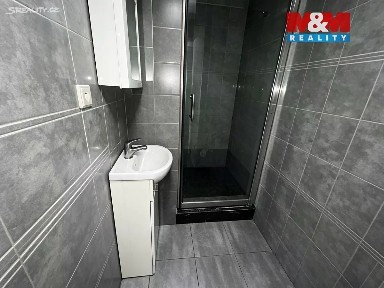 Pronájem bytu 1+kk 32 m² Čsl. armády, Karviná - Hranice