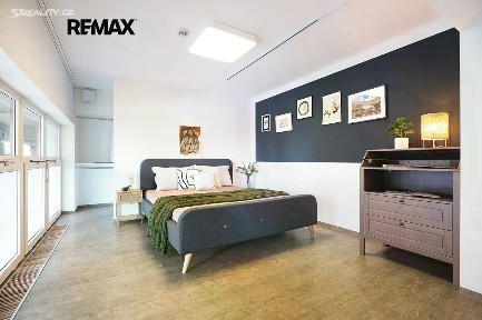 Prodej bytu 6 pokojů a více 240 m² Vřesová, Praha - Troja