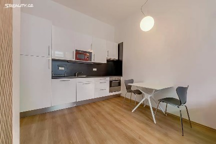 Pronájem bytu 2+kk 45 m² Pavla Švandy ze Semčic, Praha - Smíchov