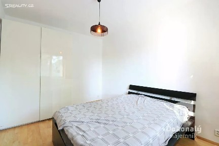 Pronájem bytu 3+kk 55 m² Za Lidovým domem, Praha - Vysočany