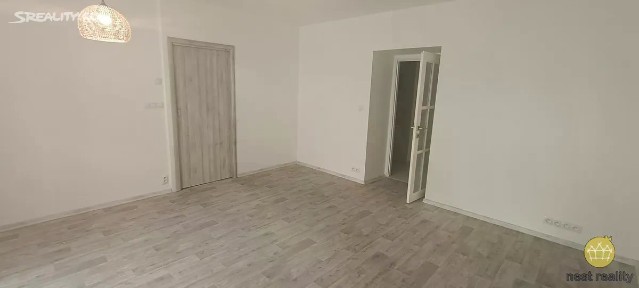 Pronájem bytu 2+1 53 m² Třeboradická, Praha - Kobylisy