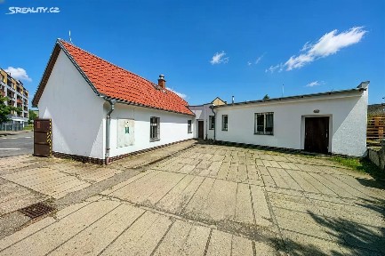 Pronájem obchodního prostoru 140 m² Semanského, Praha - Uhříněves