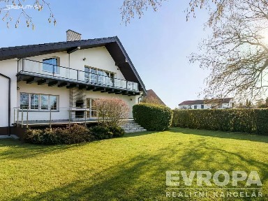 Pronájem vily 350 m², pozemek 534 m² Sadová, Průhonice