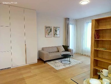 Prodej bytu 1+kk 40 m² V Třešňovce, Praha - Hrdlořezy