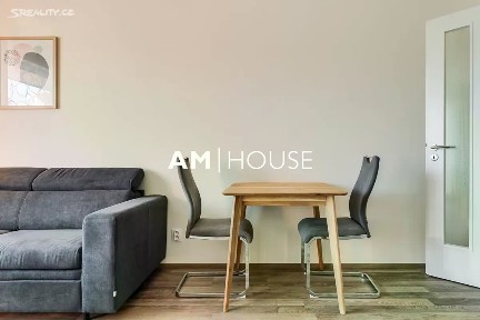 Pronájem bytu 1+kk 34 m² Strnadových, Praha - Vysočany