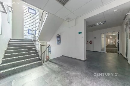 Pronájem kanceláře 56 m² Za zastávkou, Praha - Dolní Měcholupy