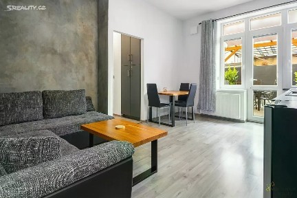 Prodej bytu 2+kk 43 m² Jana Palacha, Pardubice - Zelené Předměstí