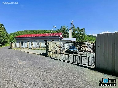 Prodej výrobní haly, prostoru 2140 m²