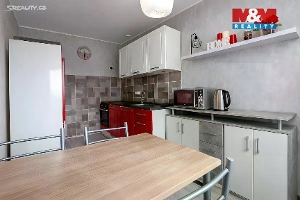 Prodej bytu 4+1 76 m² Pod Hvězdárnou, Teplice - Prosetice