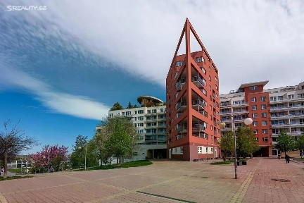 Prodej bytu 2+kk 44 m² Trnkovo náměstí, Praha - Hlubočepy