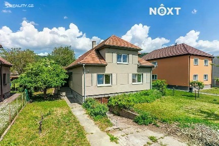 Prodej rodinného domu 248 m², pozemek 832 m²