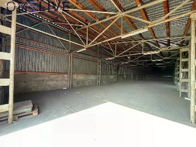 Pronájem skladového prostoru 382 m²