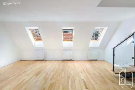 Prodej bytu 3+1 84 m² Lublaňská, Praha - Vinohrady
