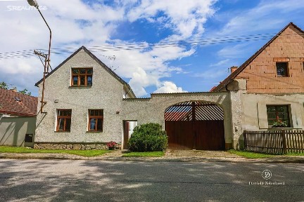 Prodej rodinného domu 105 m², pozemek 6022 m²