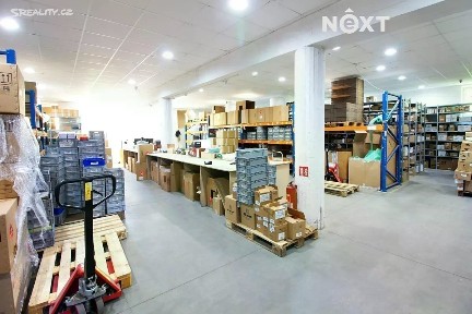 Pronájem skladového prostoru 1337 m²