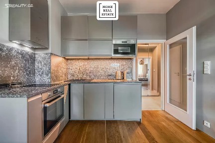 Pronájem bytu 2+kk 40 m² Černokostelecká, Praha - Strašnice