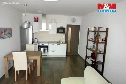 Pronájem bytu 2+kk 55 m² Pod Svahem, Hradec Králové - Třebeš