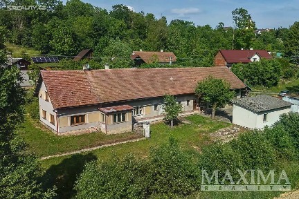 Prodej rodinného domu 322 m², pozemek 1590 m²