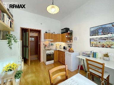 Prodej bytu 1+1 42 m² Vršovické náměstí, Praha - Vršovice