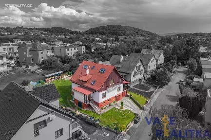 Prodej rodinného domu 246 m², pozemek 697 m²