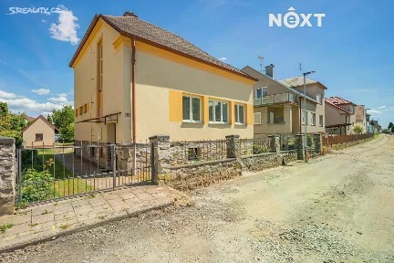 Prodej rodinného domu 190 m², pozemek 809 m²