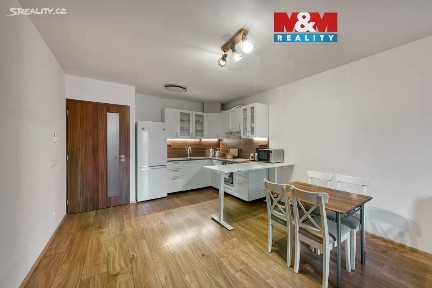 Prodej bytu 3+kk 65 m² Hartigova, Praha - Žižkov