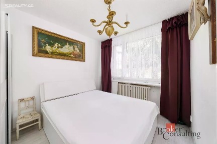 Prodej bytu 3+1 74 m² Trhanovské náměstí, Praha - Hostivař