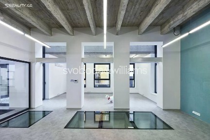 Pronájem kanceláře 492 m²