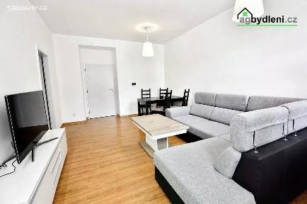 Pronájem bytu 2+kk 44 m² Družstevní, Praha - Nusle