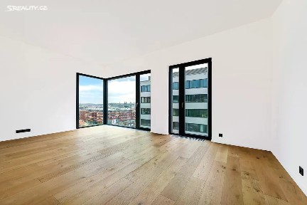 Prodej bytu 3+kk 92 m² Grafická, Praha - Smíchov