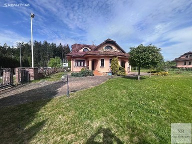 Prodej vily 350 m², pozemek 1148 m²