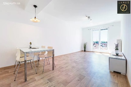 Prodej bytu 2+1 54 m² Vašíčkova, Kladno