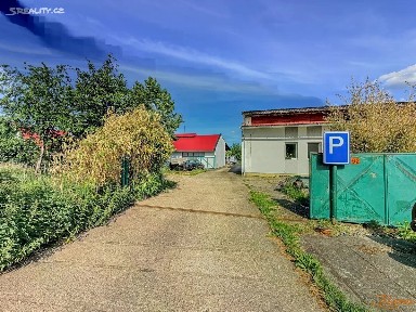 Hobšovice, Kladno, Skůry