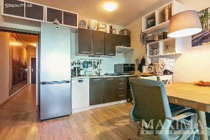 Prodej bytu 1+kk 42 m² Hornoměcholupská, Praha - Horní Měcholupy